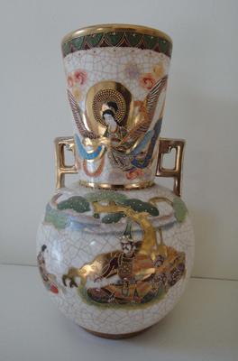 Vase front